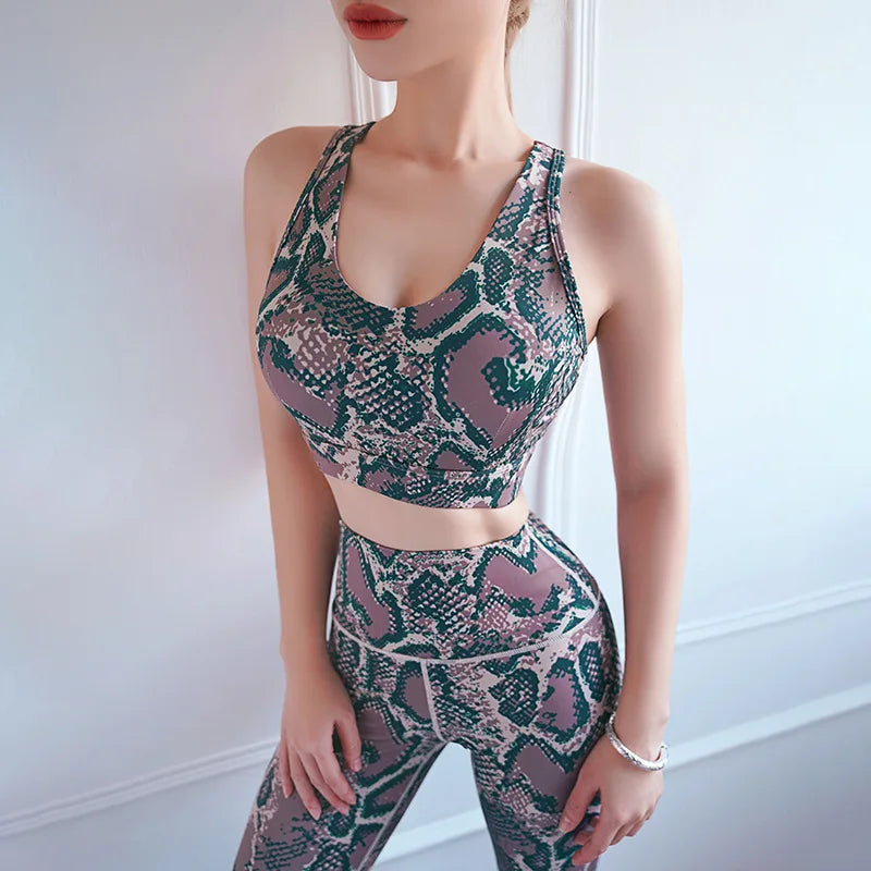 Sexy Snake Pattern Print Yoga Set Women Shockproof Bra High Waist Hips Trousers Fitness Tracksuit Seamless Yoga Set Female